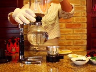 Сифон для чаю: особливості чайного і кавового габета з газовим пальником. Як користуватися вакуумним сифоном для приготування кави?