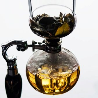 Сифон для чаю: особливості чайного і кавового габета з газовим пальником. Як користуватися вакуумним сифоном для приготування кави?
