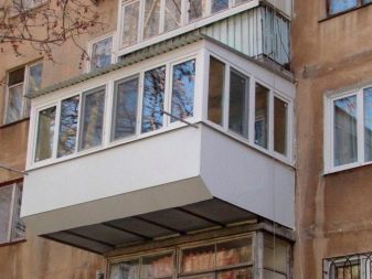 Скління балконів з виносом: тепле і холодне скління лоджій з виносом підвіконня. Виносне засклення з виносом по підлозі для збільшення площі