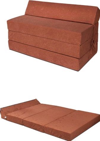 Складаний матрац на диван для сну: вибираємо на диван-книжку та кутовий диван розкладний безпружинний матрац