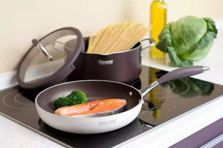 Сковорода з титановим покриттям: плюси і мінуси сковорідки. Як вибрати хорошу модель? Відгуки