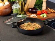 Сковороди Fissman: опис сковорідки-гриль з кам’яним покриттям, чавунної сковороди і інших моделей. Відгуки
