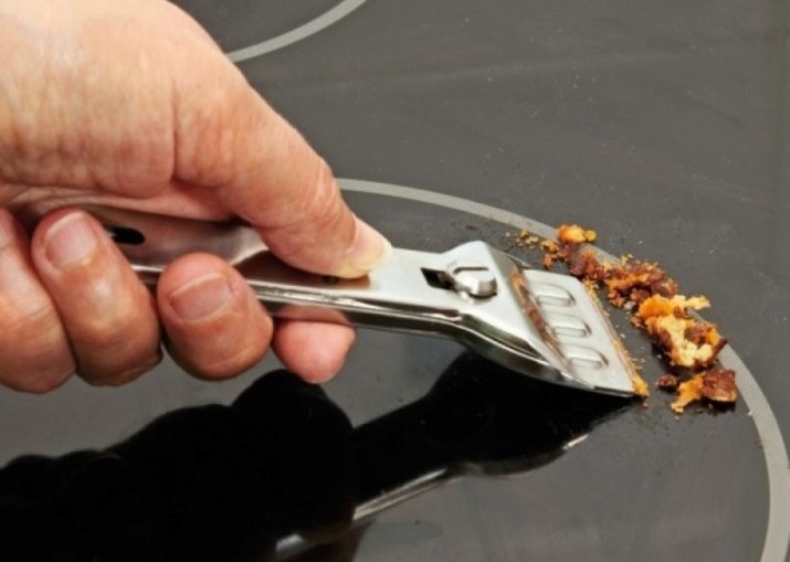 Скребок для склокерамічних плит: як користуватися кухонним скребком для чищення варильної панелі зі склокераміки? Як вибрати скребок-ніж?