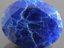 Содалит (27 фото): магічні і цілющі властивості каменю, використання мінералу в ювелірних виробах, стихія і значення содаліта. Як він виглядає?