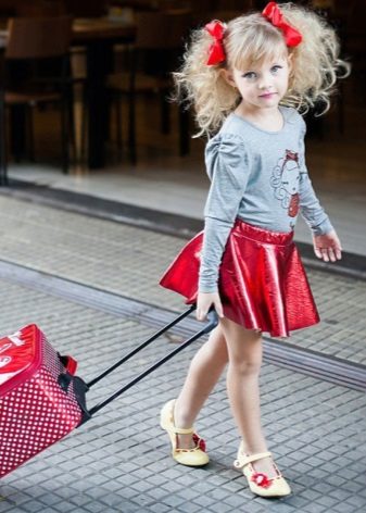 Спідниця сонце для дівчинки: як зшити, на гумці, викрійки, з чим носити