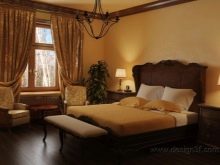 Спальня в англійському стилі (55 фото): вибір штор і шпалер для інтер’єру. Варіанти дизайну для спальні дівчата і чоловіки, головні деталі
