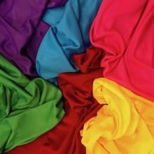 Спандекс (29 фото): що це таке? Відмінність тканини від еластану та лайкри. Тягнеться чи ні? Застосування в одязі. Відгуки про матеріалі