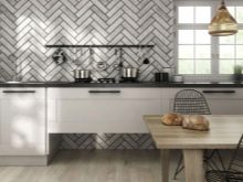 Іспанська плитка на фартух для кухні (29 фото): плюси і мінуси плитки з Іспанії, огляд виробників і правила вибору