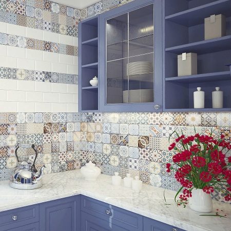 Іспанська плитка на фартух для кухні (29 фото): плюси і мінуси плитки з Іспанії, огляд виробників і правила вибору