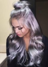 Сріблястий колір волосся (46 фото): як домогтися срібного відтінку? Тонкощі фарбування і модні тенденції