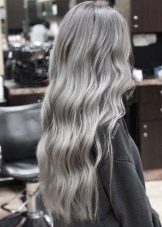 Сріблястий колір волосся (46 фото): як домогтися срібного відтінку? Тонкощі фарбування і модні тенденції