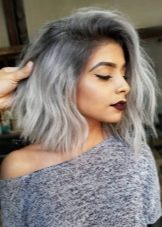 Сріблястий колір волосся (46 фото): як домогтися срібного відтінку? Тонкощі фарбування і модні тенденції