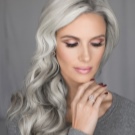 Сріблястий колір волосся (46 фото): як домогтися срібного відтінку? Тонкощі фарбування і модні тенденції