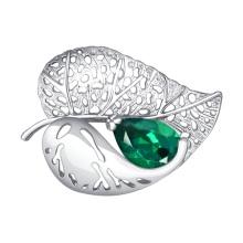 Срібні брошки (90 фото): моделі з натуральними каменями, з сапфіром, бурштином, перлами і хризопразом з срібла