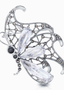 Срібні брошки (90 фото): моделі з натуральними каменями, з сапфіром, бурштином, перлами і хризопразом з срібла