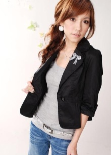 Срібні брошки (90 фото): моделі з натуральними каменями, з сапфіром, бурштином, перлами і хризопразом з срібла