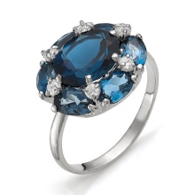 Срібні кільця з камінням (116 фото): жіночі моделі з місячним і чорним каменем в сріблі