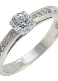 Срібні кільця з камінням (116 фото): жіночі моделі з місячним і чорним каменем в сріблі