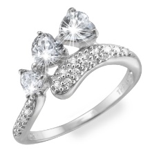 Срібні кільця з камінням (116 фото): жіночі моделі з місячним і чорним каменем в сріблі