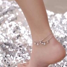 Срібні ланцюжки (112 фото): жіночі моделі на шию і на руку зі срібла з позолотою, 925 проби з кульками, як їх вибрати