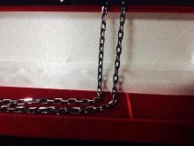 Срібні ланцюжки (112 фото): жіночі моделі на шию і на руку зі срібла з позолотою, 925 проби з кульками, як їх вибрати