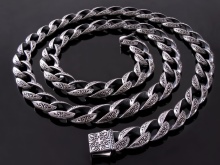 Срібні ланцюжки (112 фото): жіночі моделі на шию і на руку зі срібла з позолотою, 925 проби з кульками, як їх вибрати