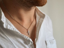 Срібні ланцюжки (112 фото): жіночі моделі на шию і на руку зі срібла з позолотою, 925 проби з кульками, як їх вибрати