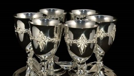 Срібна посуд (22 фото): користь і шкода тарілок з срібла. Як вибрати набір? Як почистити посріблену посуд в домашніх умовах?