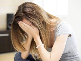 Срібна посуд (22 фото): користь і шкода тарілок з срібла. Як вибрати набір? Як почистити посріблену посуд в домашніх умовах?