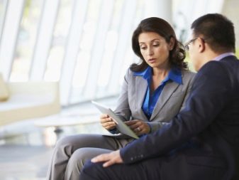 Срібна посуд (22 фото): користь і шкода тарілок з срібла. Як вибрати набір? Як почистити посріблену посуд в домашніх умовах?