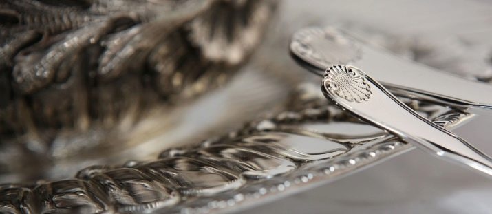 Срібна посуд (22 фото): користь і шкода тарілок з срібла. Як вибрати набір? Як почистити посріблену посуд в домашніх умовах?