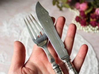 Срібна посуд (22 фото): користь і шкода тарілок з срібла. Як вибрати набір? Як почистити посріблену посуд в домашніх умовах?