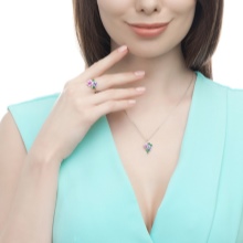 Срібне кільце з фианитом (69 фото): моделі з чорними та зеленими фіанітами з срібла, аметистом і кільце-доріжка з емаллю