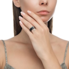 Срібне кільце з фианитом (69 фото): моделі з чорними та зеленими фіанітами з срібла, аметистом і кільце-доріжка з емаллю