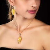 Срібний кулон (69 фото): моделі з смарагдом і з аметистом для жінок, у вигляді дракона або лисиці і оберіг з сапфіром