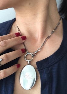 Срібний кулон (69 фото): моделі з смарагдом і з аметистом для жінок, у вигляді дракона або лисиці і оберіг з сапфіром