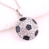 Срібний кулон (69 фото): моделі з смарагдом і з аметистом для жінок, у вигляді дракона або лисиці і оберіг з сапфіром