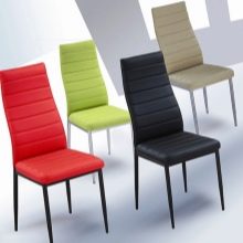 стільці для кухні (37 фото): вибір кухонних стільців зі спинкою, з підлокітниками і велюровими сидіннями, кращі моделі з оксамитовою оббивкою і сучасні стьобані стільці