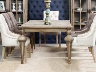 стільці для кухні (37 фото): вибір кухонних стільців зі спинкою, з підлокітниками і велюровими сидіннями, кращі моделі з оксамитовою оббивкою і сучасні стьобані стільці