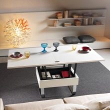 Стіл-трансформер для вітальні (62 фото): розкладні обідні круглі столи і розсувні столи-тумби, складні столи-консолі і інші моделі в зал