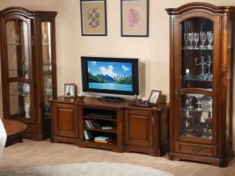 Стінки під телевізор у вітальню (62 фото): вибираємо стінки під ТВ в сучасному і іншому стилі. Моделі з гіпсокартону під великий телевізор в залі й інші варіанти