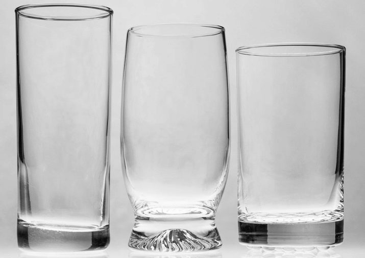 Стакани для коктейлів (18 фото): коктейльні склянки для молочних напоїв, пластикові склянки з кришкою і трубочкою, інші варіанти