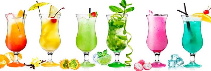 Стакани для коктейлів (18 фото): коктейльні склянки для молочних напоїв, пластикові склянки з кришкою і трубочкою, інші варіанти