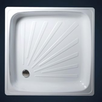 Сталеві душові піддони: емальовані піддони 800х800 мм, 70х70, 90х90 і 90х100 см, глибокі квадратні піддони із сталі і інші