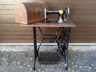 Старовинні швейні машини Singer (22 фото): що цінного в старовинних машинах від Зінгера? Як налаштувати раритет? Огляд антикварних моделей