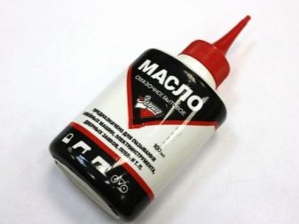 Старовинні швейні машини Singer (22 фото): що цінного в старовинних машинах від Зінгера? Як налаштувати раритет? Огляд антикварних моделей