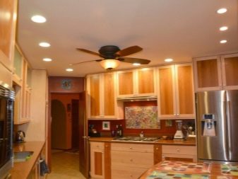 Стелі з гіпсокартону на кухні (75 фото): дворівневі підвісні гіпсокартонні стелі в дизайні кухні, варіанти фігур на стелі