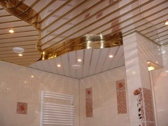 Стеля у ванній з пластикових панелей (78 фото): варіанти стельових панелей з ПВХ, ідеї оформлення панельного стелі у ванній кімнаті