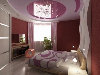 Стеля в спальні (62 фото): дизайн стелі з малюнком. Який стеля краще зробити? Дзеркальні дворівневі і красиві ширяють стелі