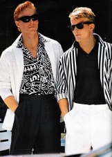 Стиль 90-х років в одязі (61 фото): жіноча мода 90-х, образи жінки для вечірки в стилі епохи